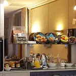 Bleu De Hotel 2*