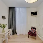 Bleu De Hotel