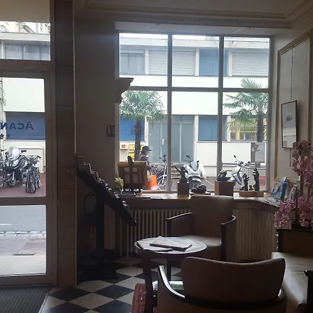 Bleu De Hotel 2*