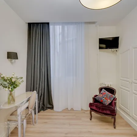Bleu De Hotel