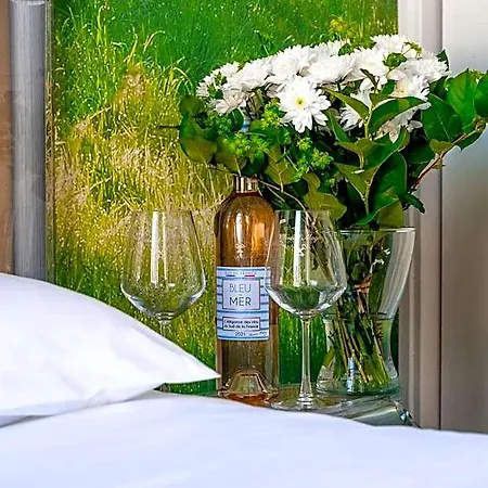 Bleu De Hotel 2*