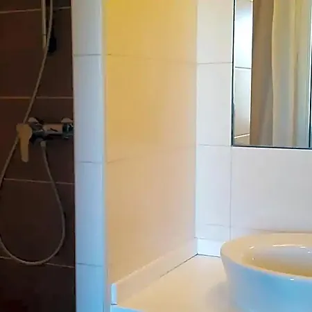 Bleu De Hotel
