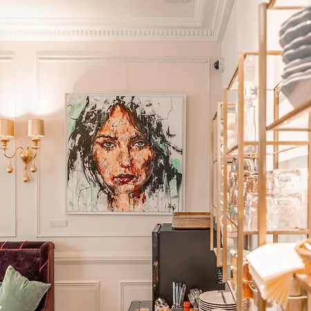 Hotel Bleu De 2*