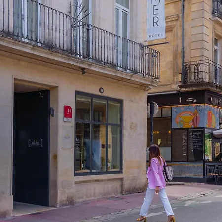 Bleu De Bordeaux
